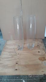 Due Vasi alti in vetro spesso