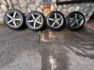 Cerchi in lega con gomme invernali