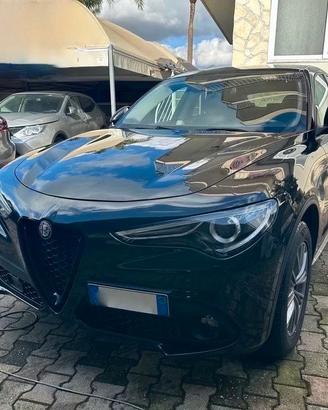 Alfa stelvio 2.2d q4 blakedition taglandi_permutee