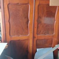 armadio legno lavorato