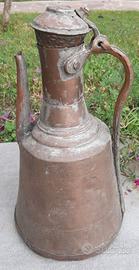 Antica Anfora in rame con coperchio