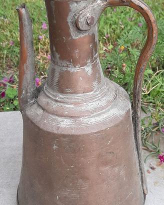 Antica Anfora in rame con coperchio