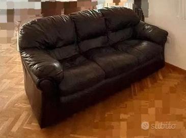 Divano 3 posti + pouf