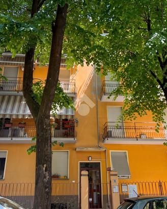 2 LOCALI A PARMA