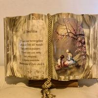 Quadretto a forma di libro