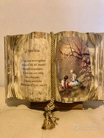 Quadretto a forma di libro