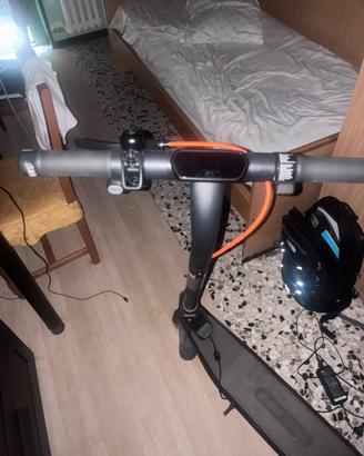 MONOPATTINO ELETTRICO SEGWAY NINEBOT E2 PRO