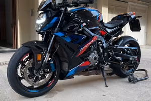 BMW M1000R Competition