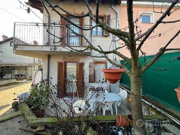 CASA SEMINDIPENDENTE A TRANA