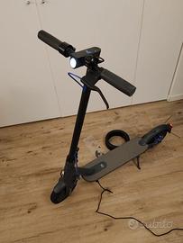 Monopattino Elettrico Xiaomi Mi Electric Scooter 3