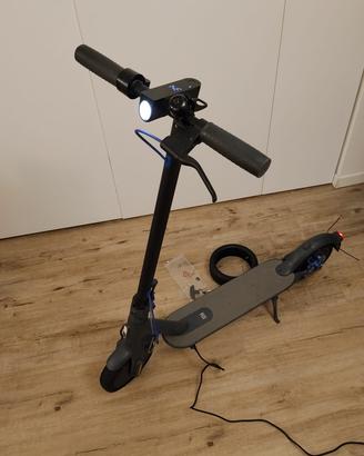 Monopattino Elettrico Xiaomi Mi Electric Scooter 3