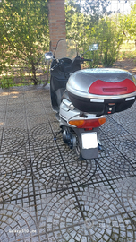 Scooter suzuki 250 burguman