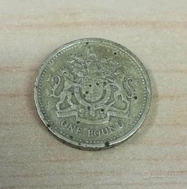 One pound decus et tutamen 1983 sterlina