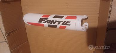 parastelo bianco destro Fantic xef xmf 2021