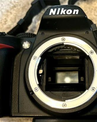 NIKON D3000