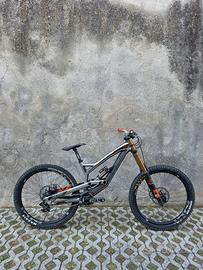 YT TUES CF PRO RACE TG.M USATO