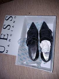 Scarpe con tacco basso