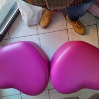 CAMERETTA SPECCHI PUFF E MENSOLONI