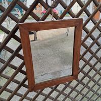 Specchio con cornice in legno di rovere 