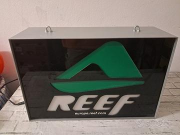 insegna luminosa pubblictaria reef