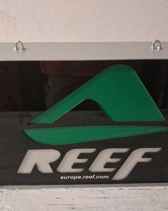 insegna luminosa pubblictaria reef