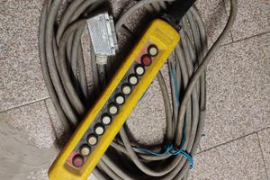 Pulsantiere con cavo 