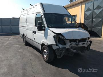IVECO DAILY 2010 2.3td 35S12 F1AE0481G PER RICAMBI