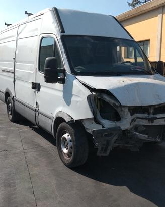 IVECO DAILY 2010 2.3td 35S12 F1AE0481G PER RICAMBI