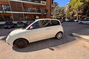LANCIA Y DIVA