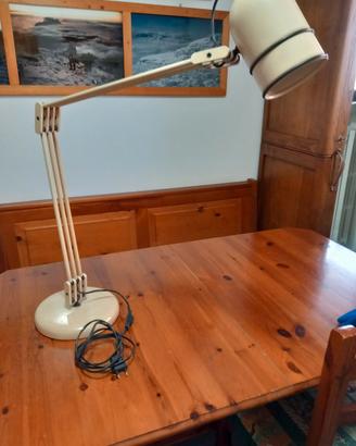 Lampada da scrivania stile industriale 