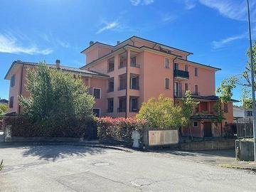 Immobile in asta di 85 m² con 3 locali e box auto 