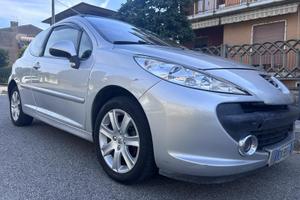 Puegeot 207 1.6 hdi 90cv neopatentati