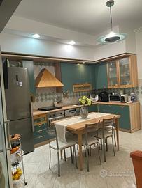 Cucina OIKOS completa + elettrodomestici + divano