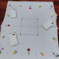 Tovaglietta da the e 3 tovaglioli