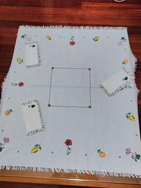 Tovaglietta da the e 3 tovaglioli