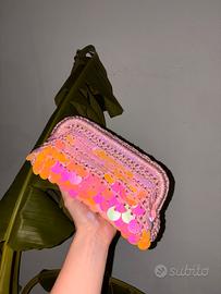 💖 Pochette rosa con pallettes iridescenti -