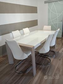 Tavolo allungabile 8 sedie usato 6 mesi