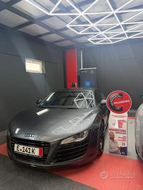 Audi R8 4.2 V8 FSI quattro R tronic