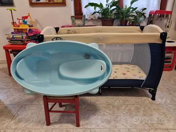 lettino pieghevole e vaschetta bagnetto