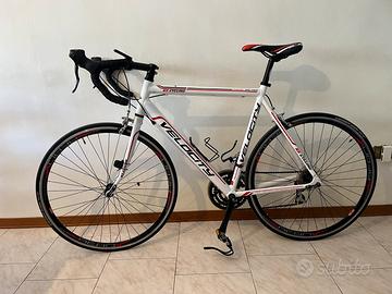 Bici da corsa Velocity