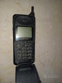 Cellulare vintage motorola 8700