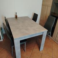 Tavolo e sedie
