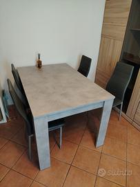 Tavolo e sedie