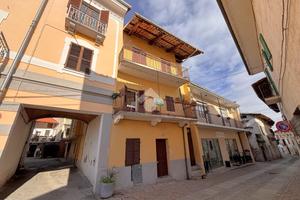 CASA DI CORTE A COLLERETTO GIACOSA