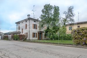 Villa singola Cento [Cod. rif V0014VRG]