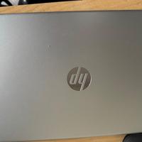 Computer portatile HP Laptop 15-fd0090nl
