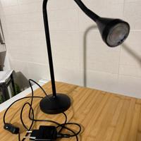 Lampada da tavolo a led