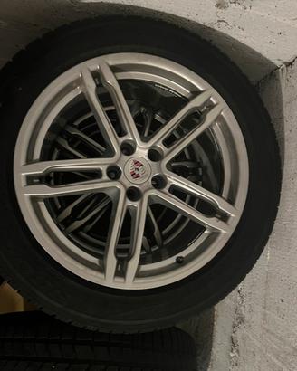 Cerchi in Lega e Gomme Porsche 19 Pollici