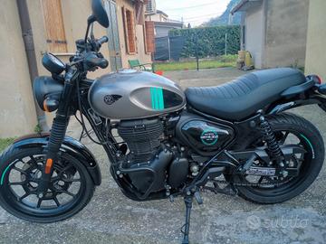 Royal Enfield HNTR Hunter 