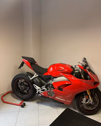 Ducati Panigale V4S